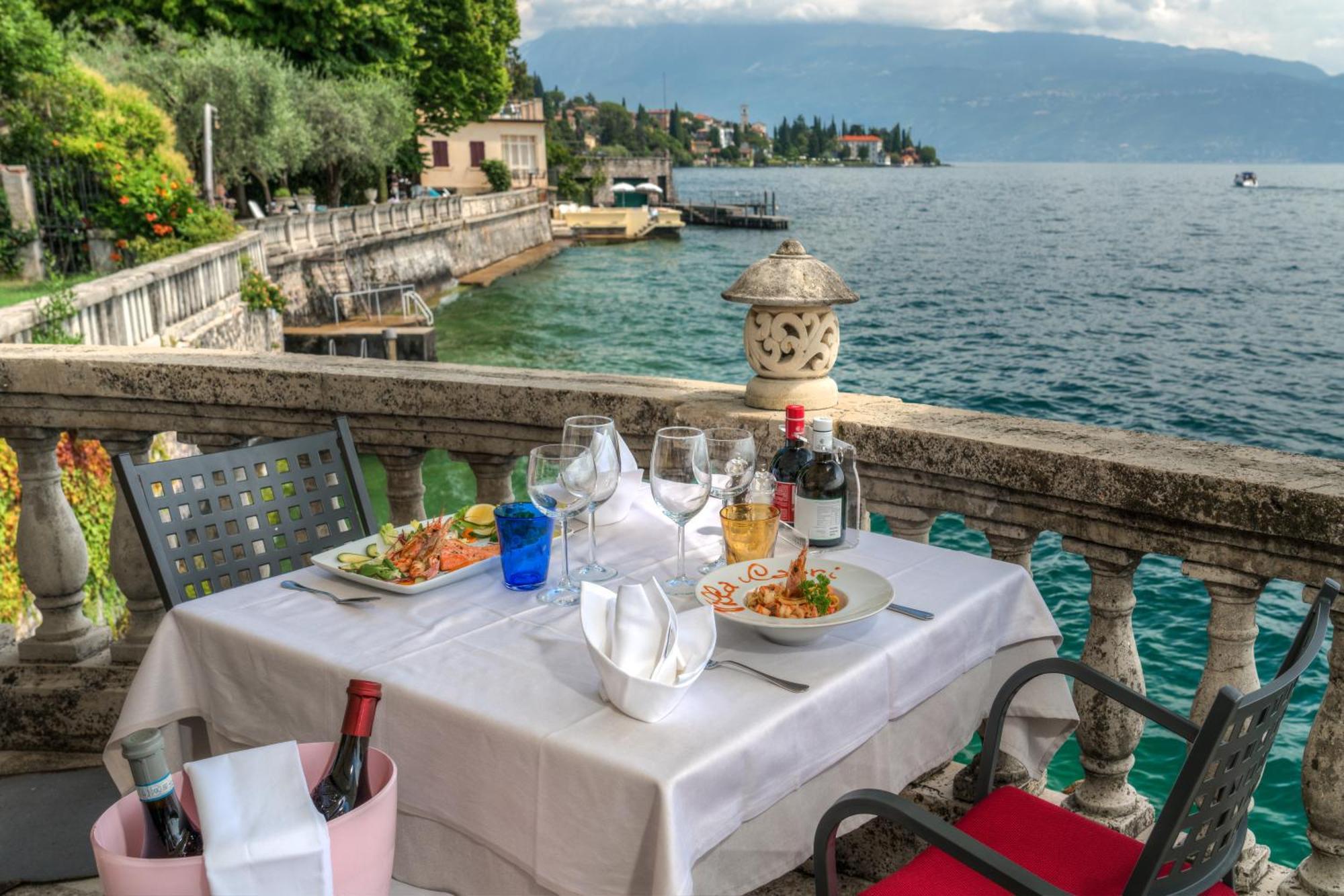 Hotel Villa Capri Gardone Riviera Kültér fotó