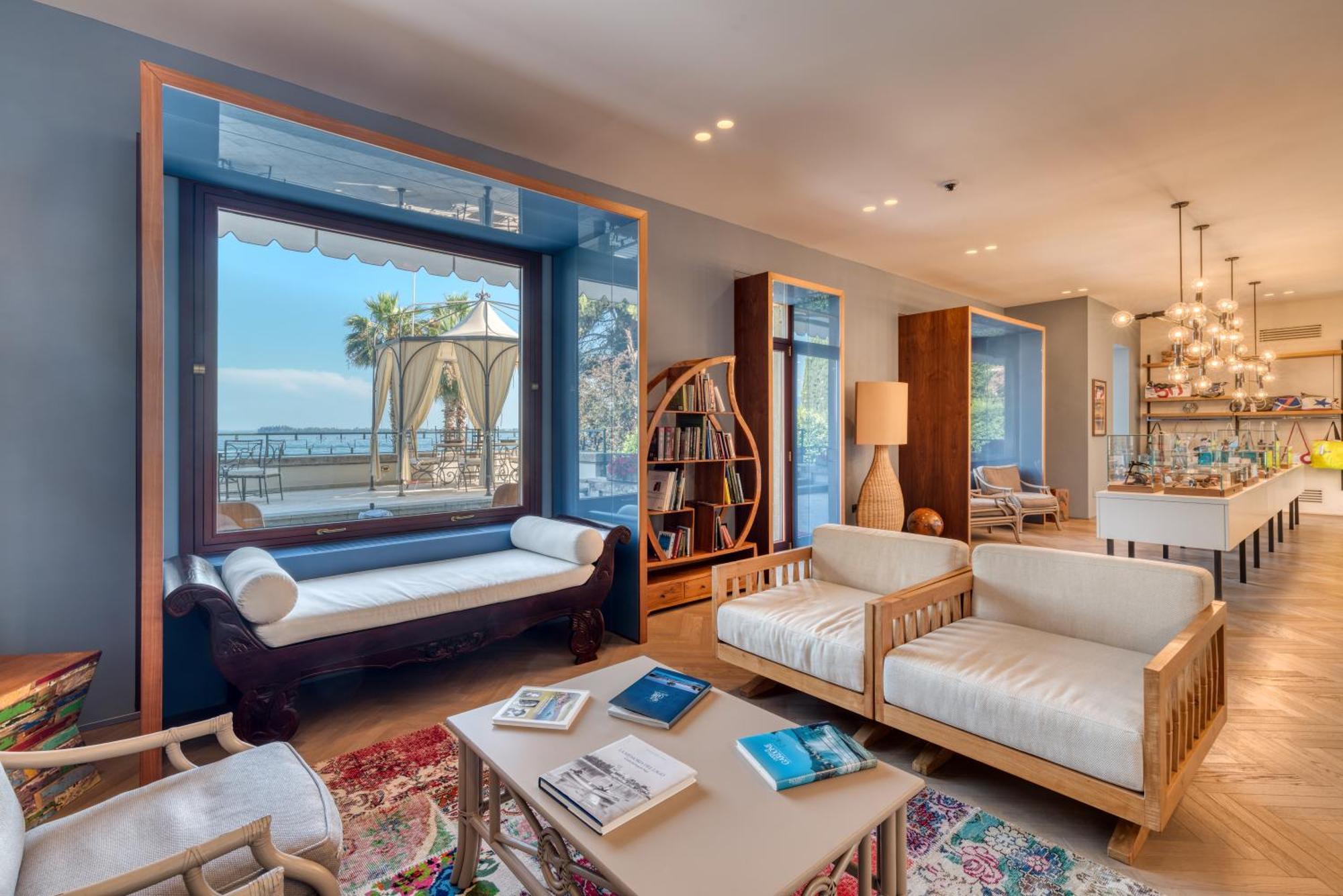 Hotel Villa Capri Gardone Riviera Kültér fotó