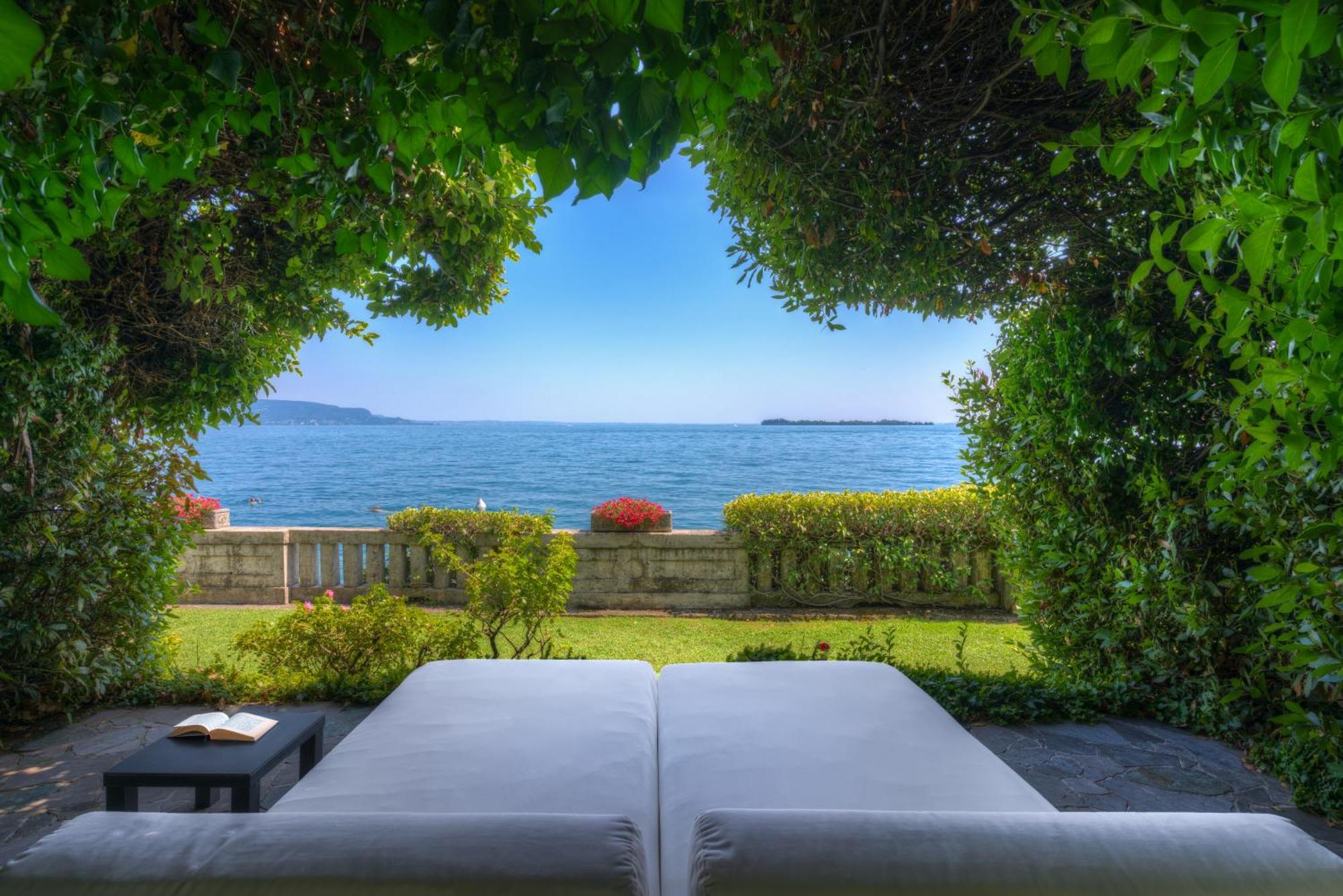 Hotel Villa Capri Gardone Riviera Kültér fotó