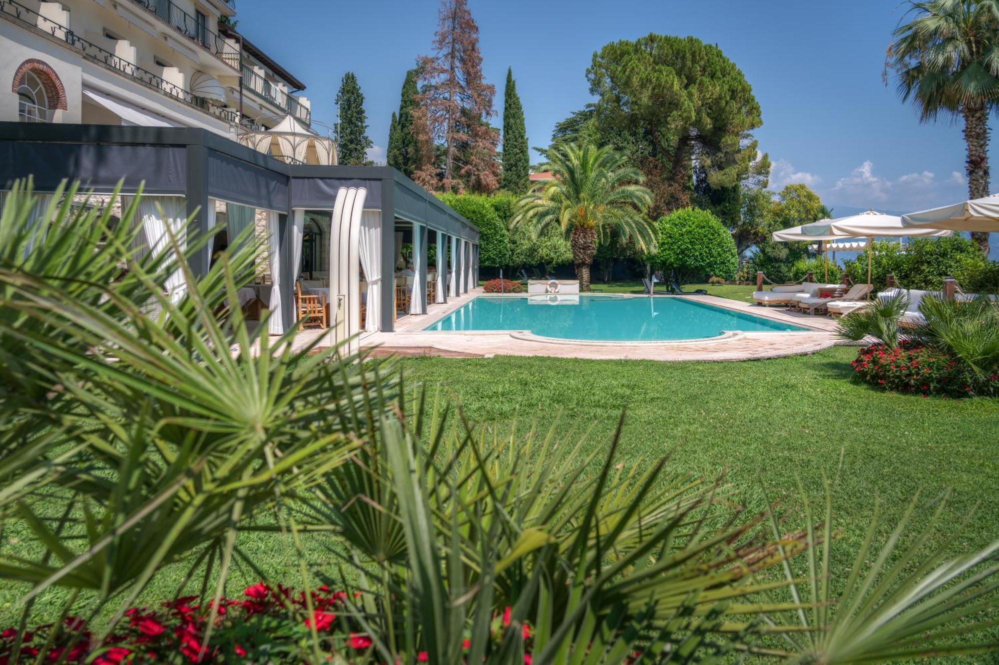 Hotel Villa Capri Gardone Riviera Kültér fotó