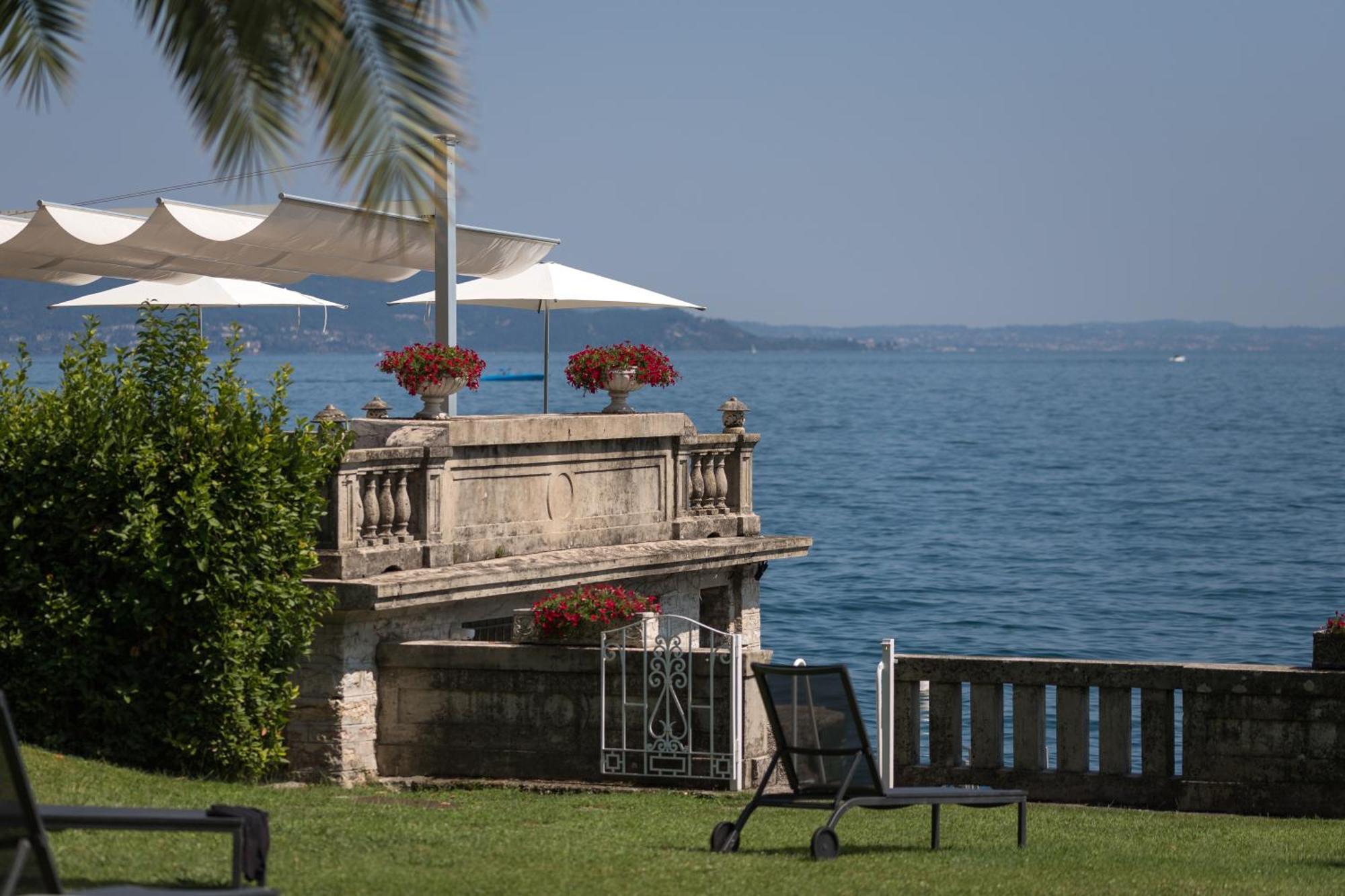 Hotel Villa Capri Gardone Riviera Kültér fotó